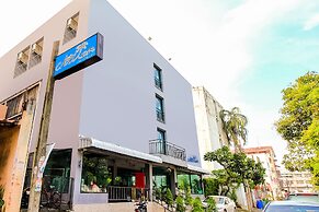 Super OYO 427 Chill Apartment