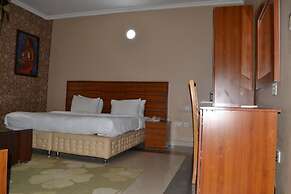 Gracious Hotel