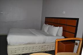 Gracious Hotel