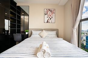 SAIGON 9 - Rivergate Residence Infinity Pool