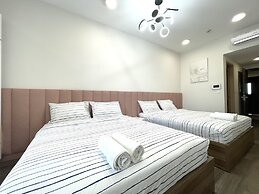 SAIGON 9 - Rivergate Residence Infinity Pool