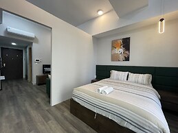 SAIGON 9 - Rivergate Residence Infinity Pool