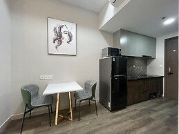 SAIGON 9 - Rivergate Residence Infinity Pool