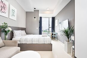 SAIGON 9 - Rivergate Residence Infinity Pool