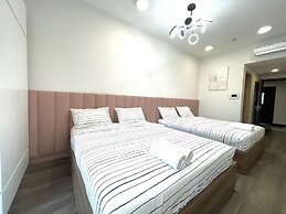 SAIGON 9 - Rivergate Residence Infinity Pool