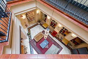 Joya del Casco Boutique Hotel