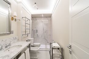 Room Mate Collection Gran Filippo, Rome-Fontana di Trevi