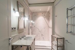 Room Mate Collection Gran Filippo, Rome-Fontana di Trevi