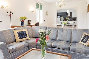 Salvator Rosa Metro Station Flat