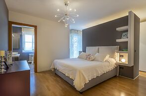 Teatro Nuovo Apartment with Free Parking