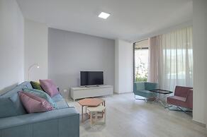 Royal Gardens Paradise