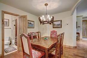 Cozy & Central Arrowhead Ge Townhome 2 Bedroom Condo by RedAwning