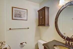 Cozy & Central Arrowhead Ge Townhome 2 Bedroom Condo by RedAwning