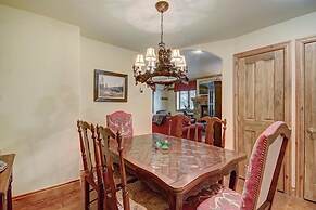 Cozy & Central Arrowhead Ge Townhome 2 Bedroom Condo by RedAwning