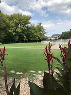 Los Robles Apart Hotel