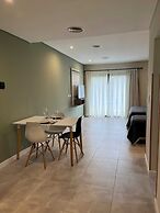 Los Robles Apart Hotel