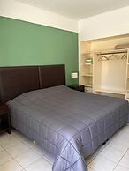 Los Robles Apart Hotel