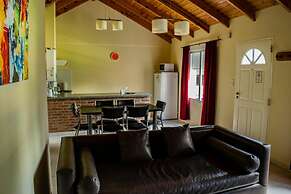 Los Robles Apart Hotel