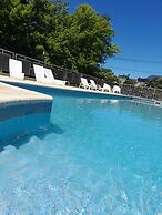 Los Robles Apart Hotel