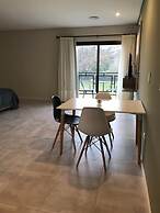 Los Robles Apart Hotel