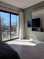 Los Robles Apart Hotel