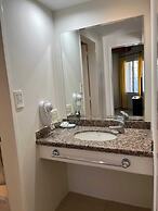 Los Robles Apart Hotel