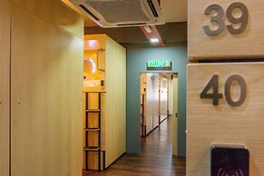 Luma Casa Capsule Hotel - Hostel