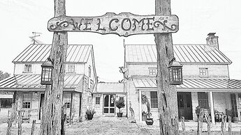 Full Moon Inn B&B