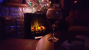 Full Moon Inn B&B