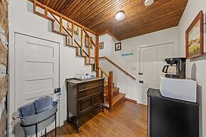 Full Moon Inn B&B