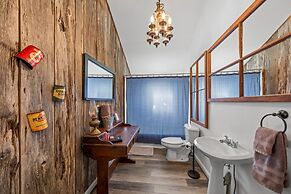 Full Moon Inn B&B