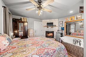 Full Moon Inn B&B