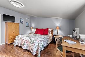 Full Moon Inn B&B