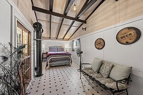 Full Moon Inn B&B