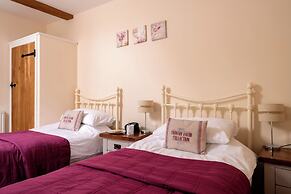 Webbington Farm Holiday Cottages