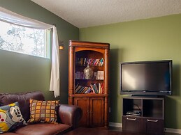 7 Bedrooms in Large Private Vacation Home by Florida Dream Homes