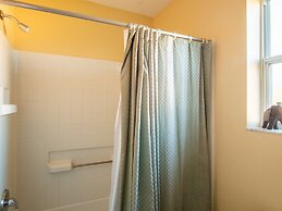 7 Bedrooms in Large Private Vacation Home by Florida Dream Homes