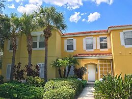 Private Screened Splash Pool Overlooking Tranquil Lake Right Beside Di