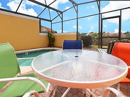 Private Screened Splash Pool Overlooking Tranquil Lake Right Beside Di