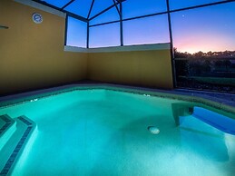 Private Screened Splash Pool Overlooking Tranquil Lake Right Beside Di