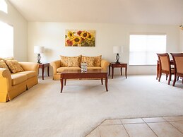 4 Bed and 3 Bath in Perfect Location With Pool by Florida Dream Home