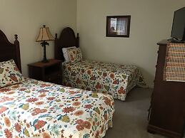 7 Bedroom Home With Private Screened Pool Spa Gameroom and 2 Master Su