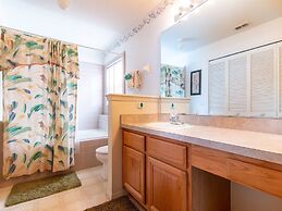 3 Bedroom Home With Private Screened Pool With Rock Waterfall Feature 