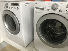 3 Bedroom Home With Private Screened Pool With Rock Waterfall Feature 