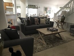 3 Bedroom Home With Private Screened Pool With Rock Waterfall Feature 