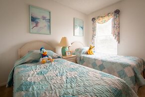 3 Bedroom Home With Private Screened Pool With Rock Waterfall Feature 