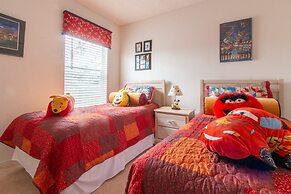 3 Bedroom Home With Private Screened Pool With Rock Waterfall Feature 