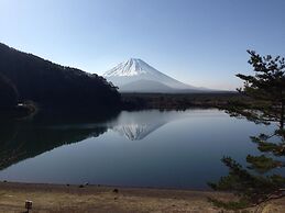 Shoji Lake Hotel