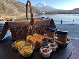 Shoji Lake Hotel