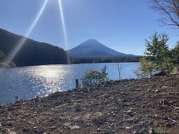 Shoji Lake Hotel